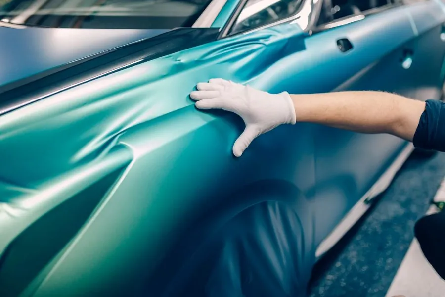 Transformasi Gaya Mobil dengan Vinyl Wrap: Tampilan Baru Tanpa Cat Permanen